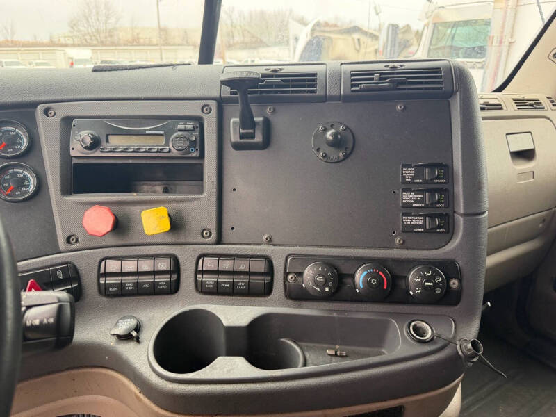 2015 Freightliner Cascadia