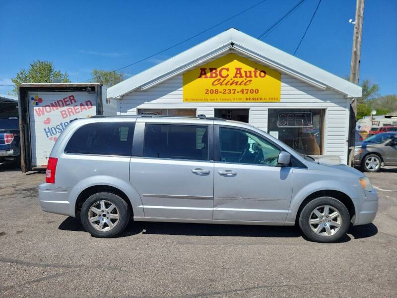 2009 Chrysler Town and Country for sale at ABC AUTO CLINIC CHUBBUCK in Chubbuck ID