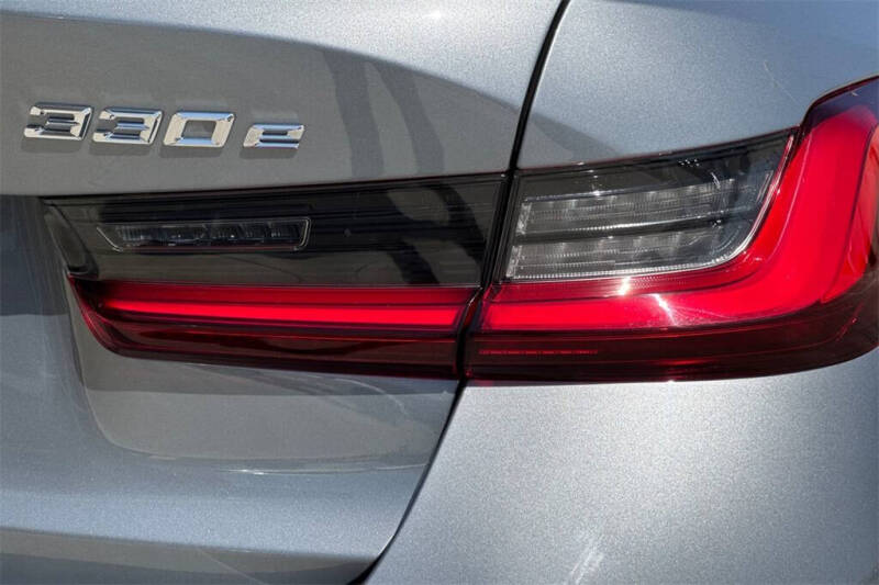 2023 BMW 3 Series 330e