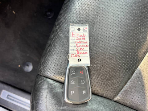 2018 Cadillac Escalade Luxury