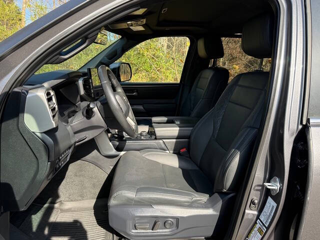 2025 Toyota Sequoia SR5