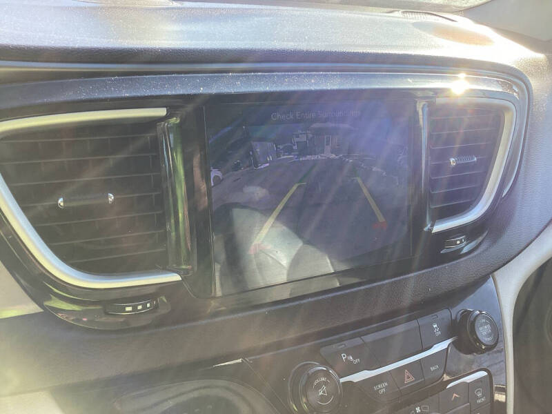 2017 Chrysler Pacifica Touring Plus