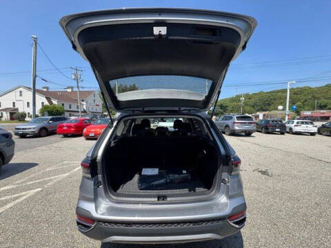 2025 Volkswagen Taos SE 4Motion