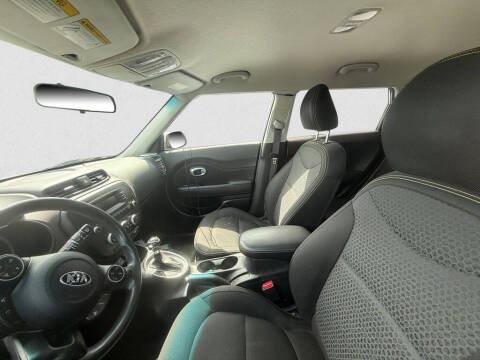 2015 Kia Soul +