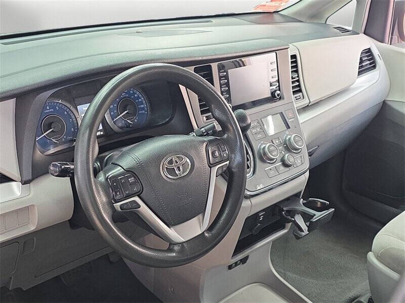 2019 Toyota Sienna L 7-Passenger