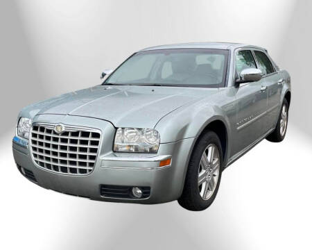 2006 Chrysler 300 for sale at R&R Car Company in Mount Clemens MI