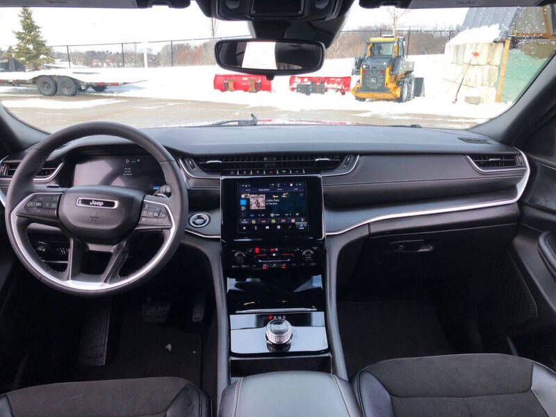 2024 Jeep Grand Cherokee Altitude