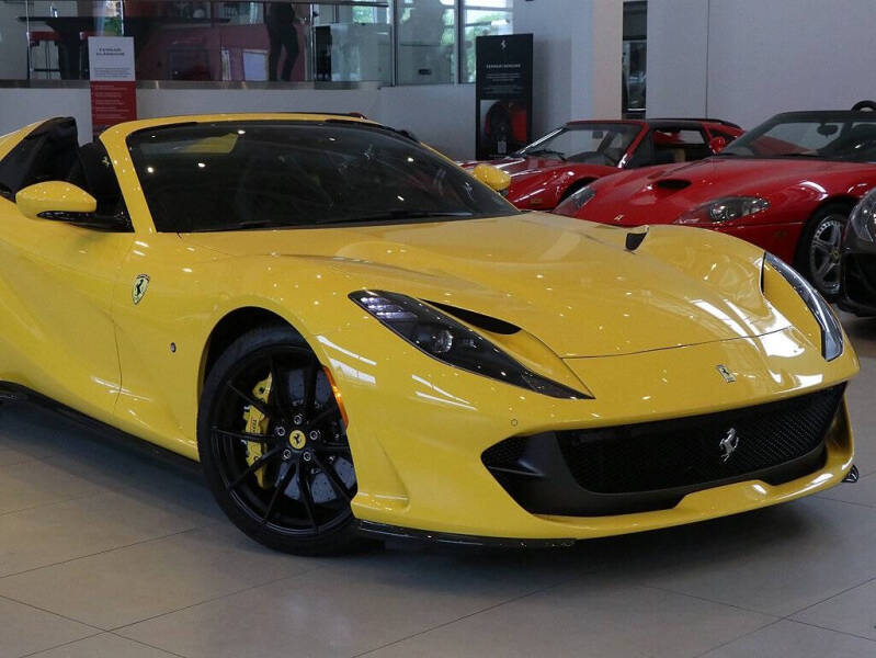 2021 Ferrari 812 GTS