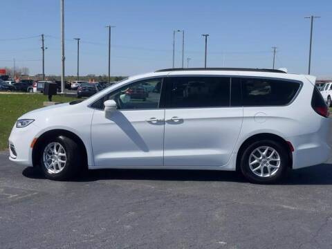 2022 Chrysler Pacifica for sale at Lifetime Auto in Dwight IL