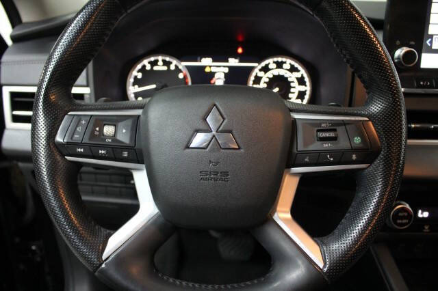 2022 Mitsubishi Outlander SE