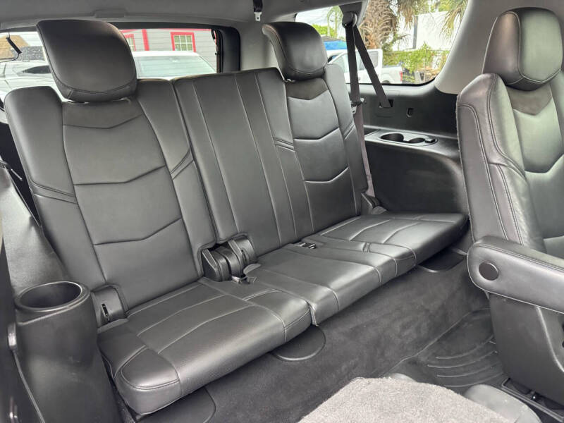 2016 Cadillac Escalade ESV Luxury Collection