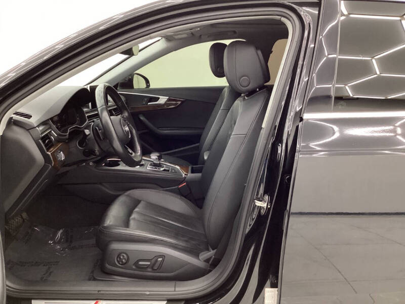 2019 Audi A4 quattro Premium Plus 45 TFSI