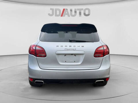 2011 Porsche Cayenne S