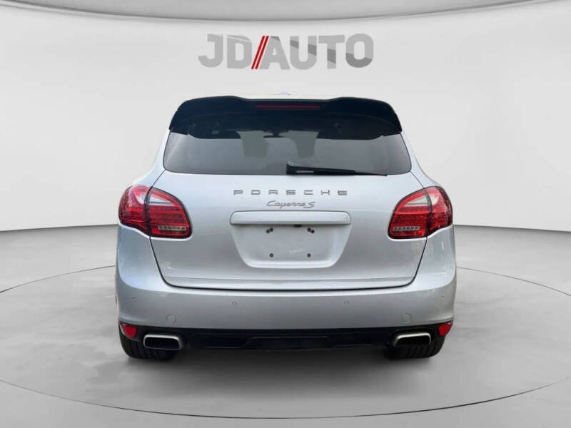 2011 Porsche Cayenne S