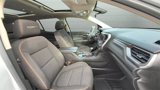 2017 GMC Acadia SLE-2