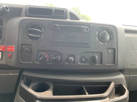 2012 Ford E-Series E-350 SD