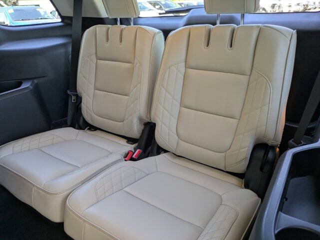 2017 Ford Explorer Platinum