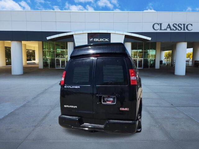 2026 GMC Savana 2500