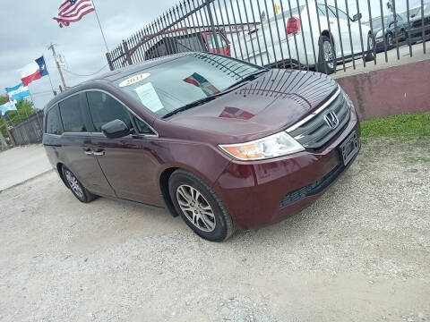 2011 Honda Odyssey for sale at HERMANOS SANCHEZ AUTO SALES LLC in Dallas TX