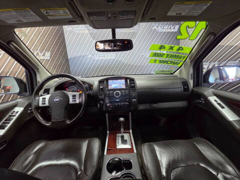 2012 Nissan Pathfinder LE