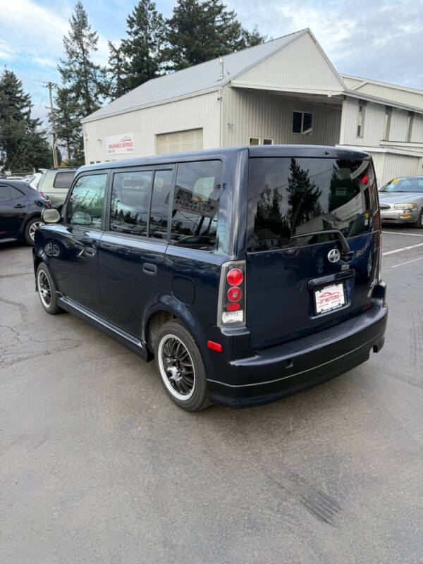 2005 Scion xB
