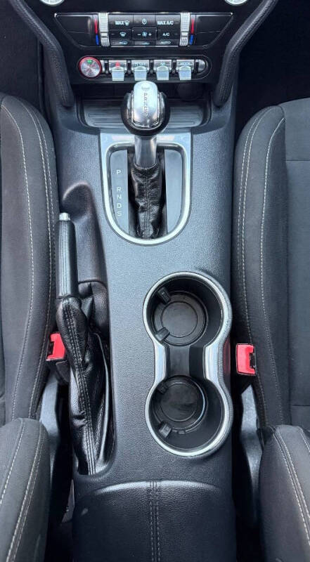 2022 Ford Mustang EcoBoost