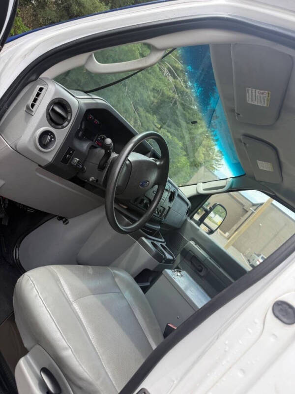 2012 Ford E-Series