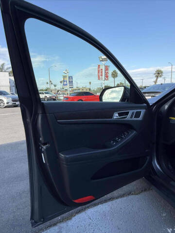 2016 Hyundai Genesis