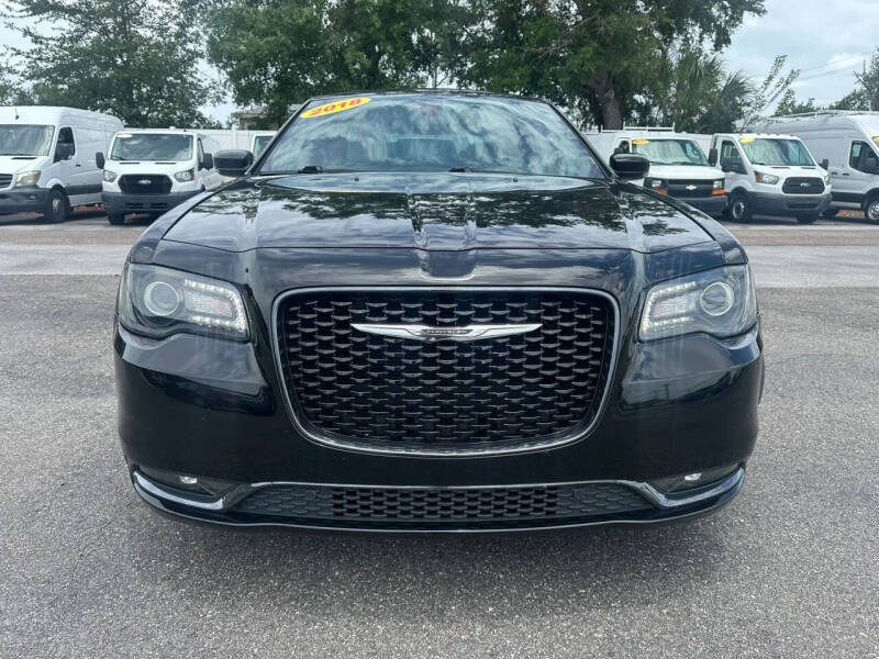 2018 Chrysler 300 S