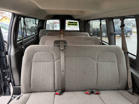 2017 Chevrolet Express LT 3500