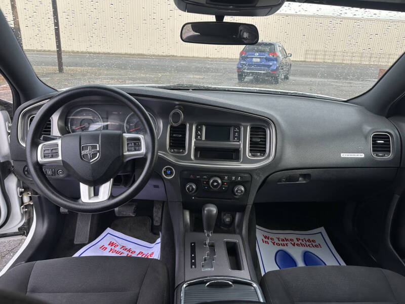 2013 Dodge Charger SE