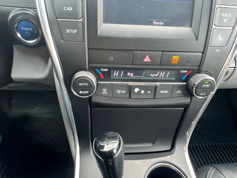 2017 Toyota Camry Hybrid