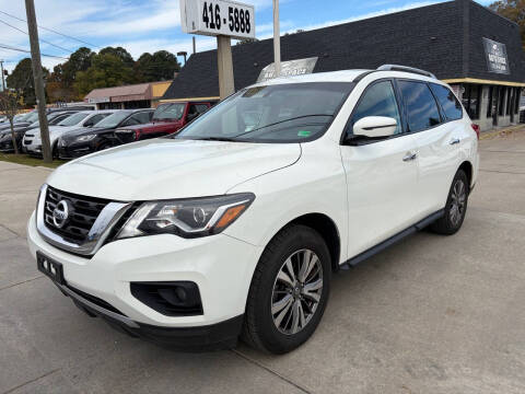 2018 Nissan Pathfinder SV