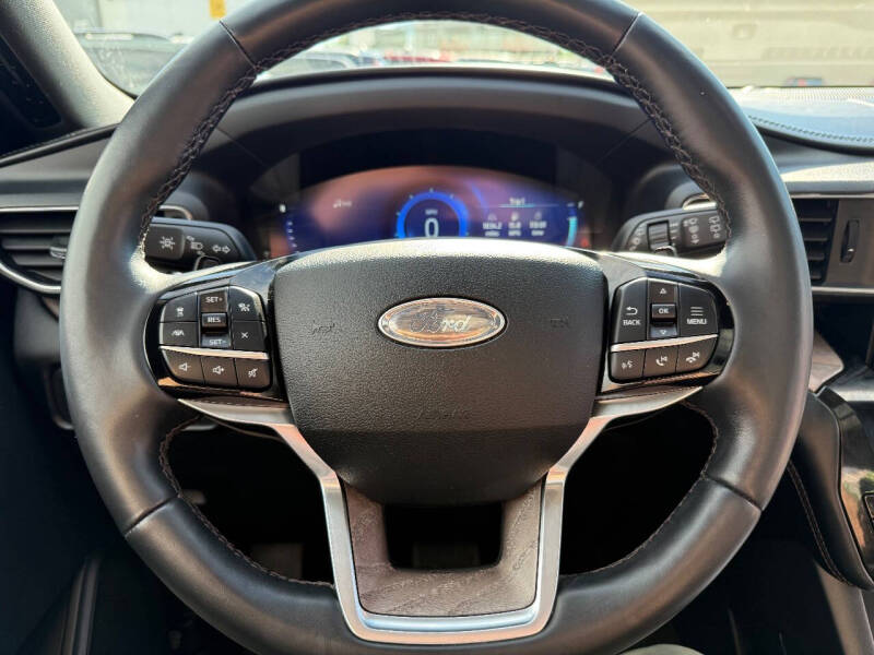 2021 Ford Explorer Platinum
