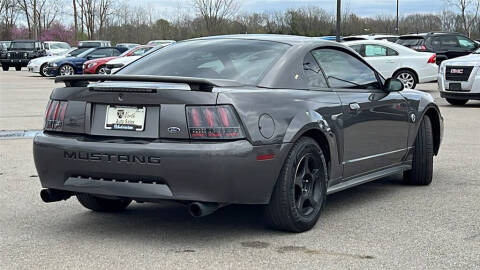 2004 Ford Mustang