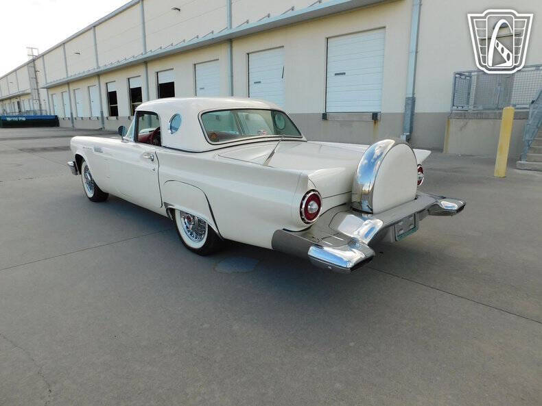 1957 Ford Thunderbird