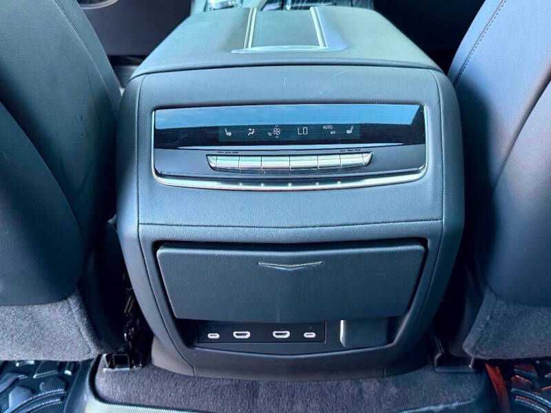 2023 Cadillac Escalade Sport