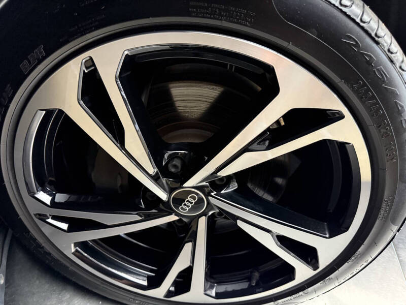 2023 Audi e-tron GT quattro Premium Plus