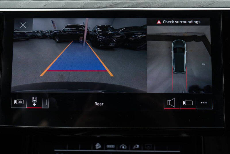 2021 Audi e-tron quattro Premium Plus