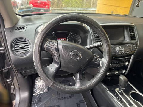 2019 Nissan Pathfinder S