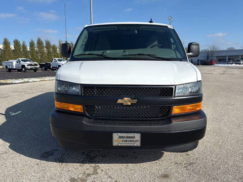 2025 Chevrolet Express 2500