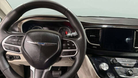 2017 Chrysler Pacifica Touring