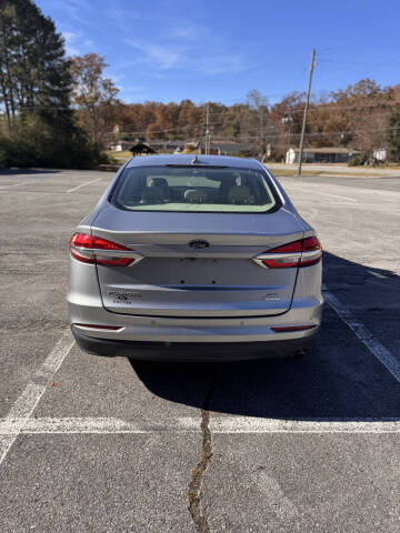 2020 Ford Fusion SE