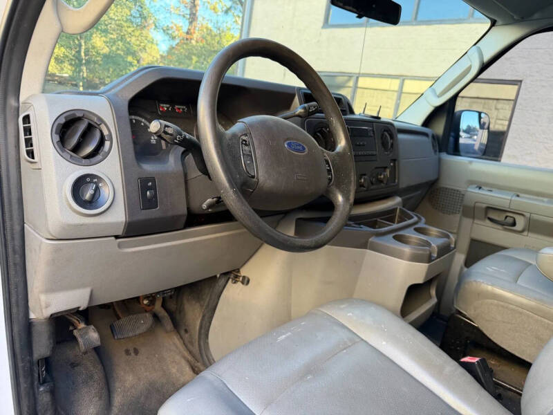 2013 Ford E-Series E-150