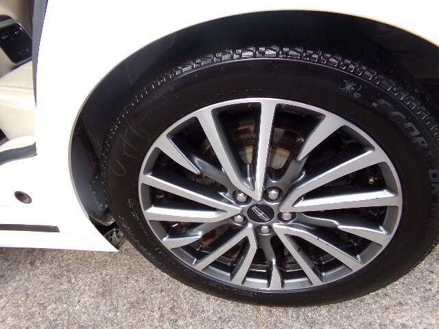 2017 Lincoln Continental Select