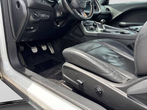 2015 Dodge Challenger R/T Plus