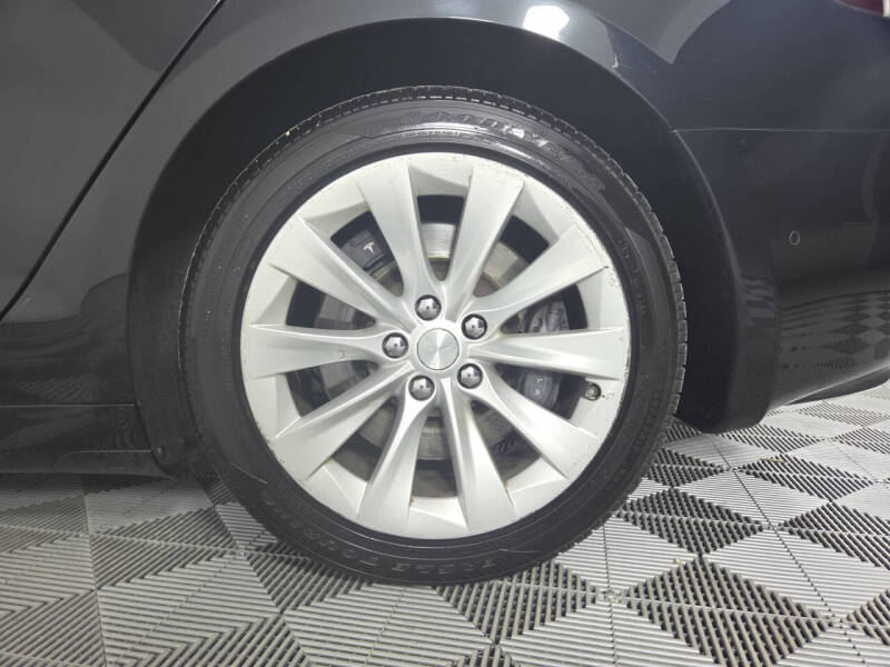 2016 Tesla Model S 70D