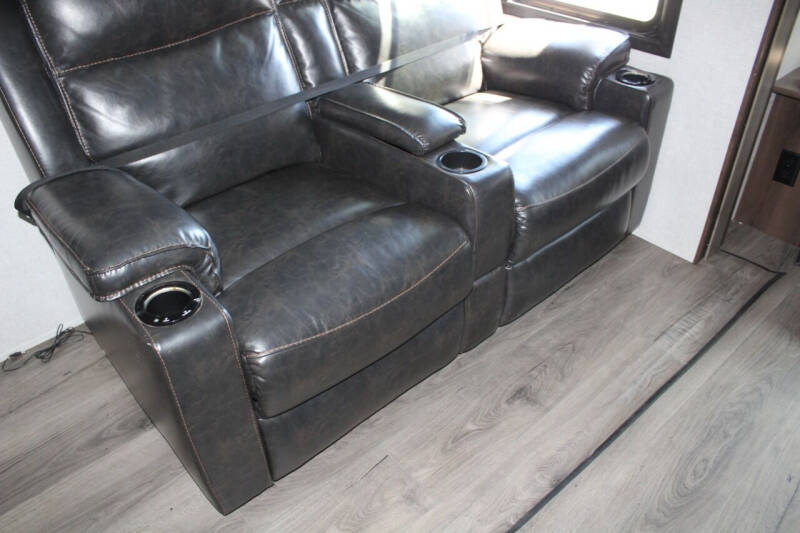 2019 Highland Ridge Mesa Ridge 314RLS