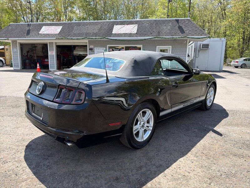 2014 Ford Mustang V6