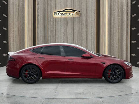 2023 Tesla Model S Plaid